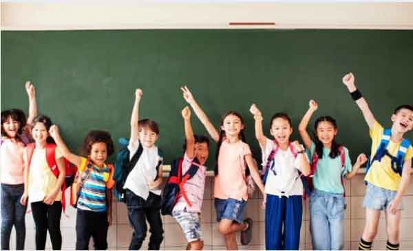 世界の人々と話せる英会話を学べるリニーズ学習学童